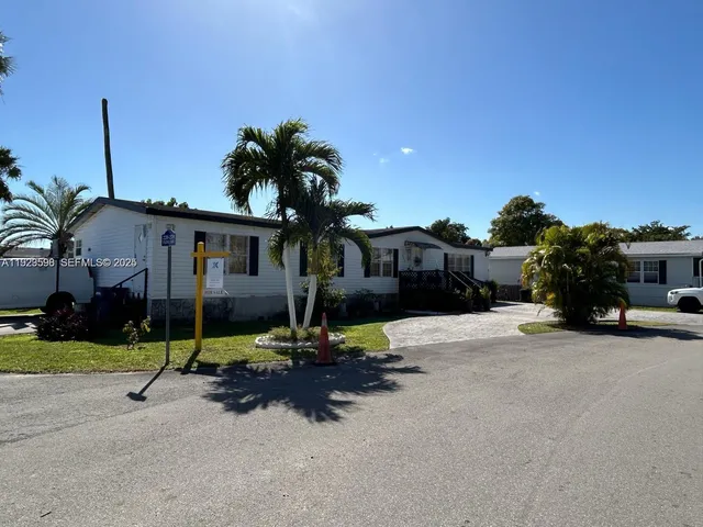 $309,500 | 19800 Southwest 180th Avenue, Miami, FL 33187