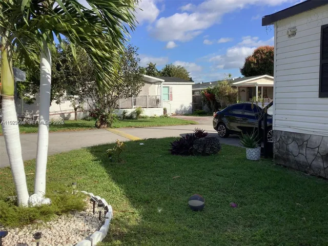 $309,500 | 19800 Southwest 180th Avenue, Miami, FL 33187