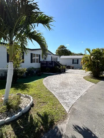 $309,500 | 19800 Southwest 180th Avenue, Miami, FL 33187