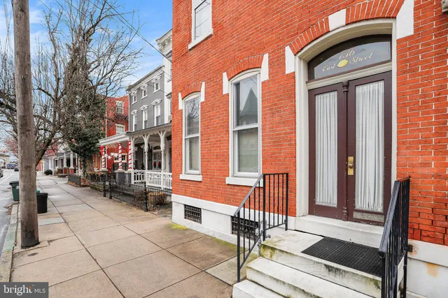 $995 | 136 East Lemon Street, Unit 1, Lancaster, PA 17602