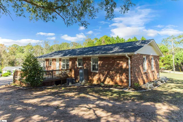 $244,000 | 8 Pinecrest Drive, Williamston, SC 29697