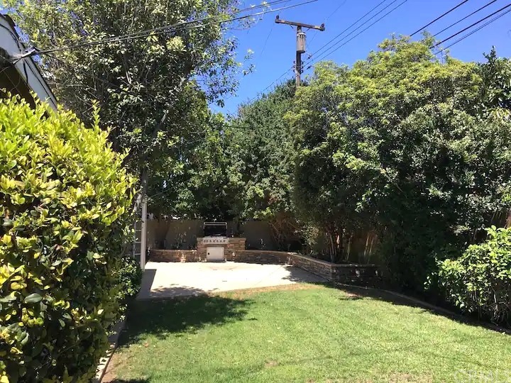 2378 Cornell Drive Costa Mesa, CA 92626 - Photo 22 of 40 a view of a backyard