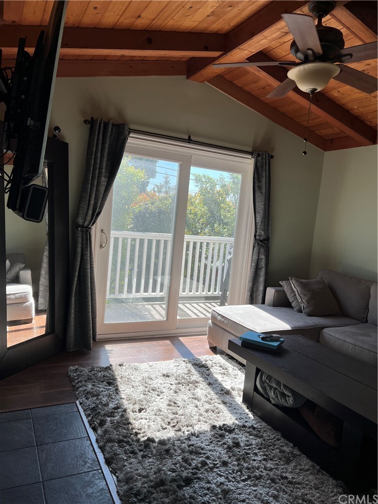 2378 Cornell Drive Costa Mesa, CA 92626 - Photo 30 of 40 a living room with a couch
