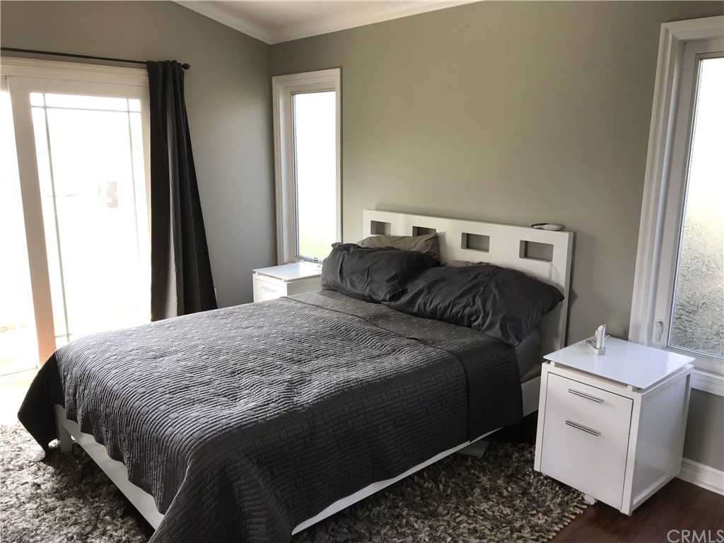 2378 Cornell Drive Costa Mesa, CA 92626 - Photo 36 of 40 a bedroom with a bed and a window