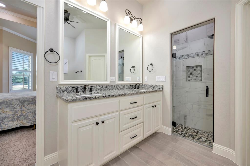 3224 North Cardinal Road Azle, TX 76020 - Photo 21 of 40 Double vanity
