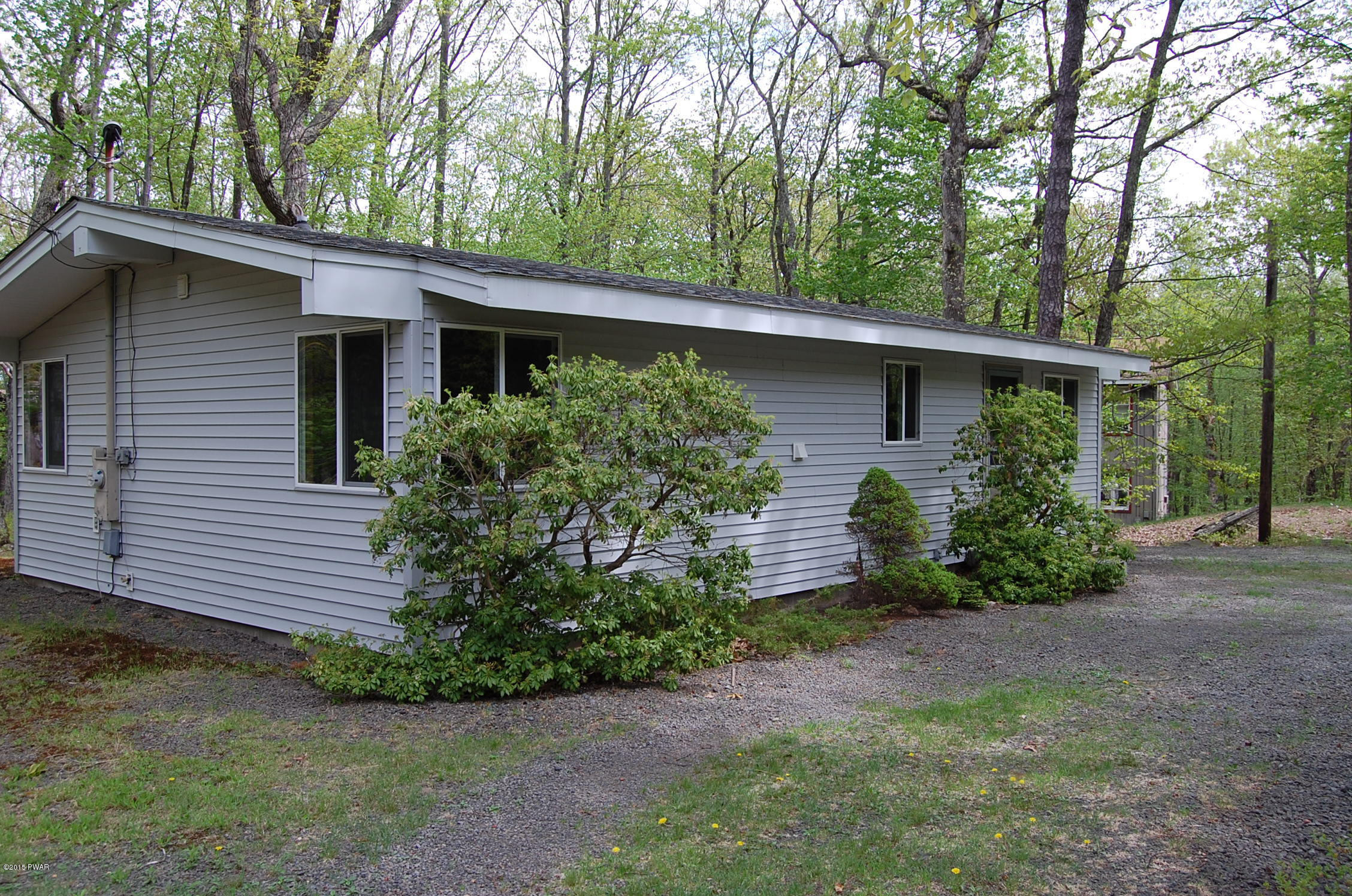 128 Maple Ridge Drive Hawley, PA 18428 - Photo 2 of 15
