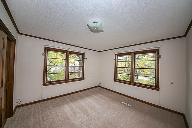 S436 Winfield Road Winfield, IL 60190 - Photo 19 of 23 an empty room with windows