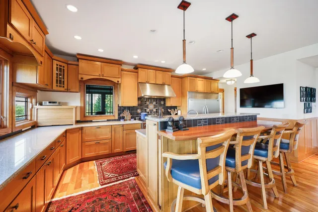 $4,500,000 | 852 County Rd Jg, Mount Horeb, WI 53572