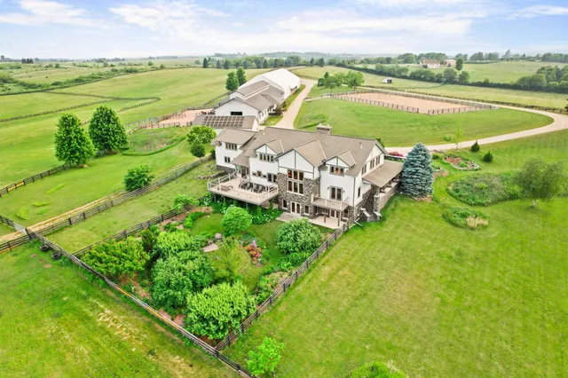 $4,500,000 | 852 County Rd Jg, Mount Horeb, WI 53572