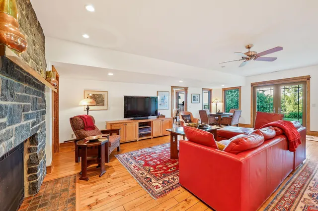 $4,500,000 | 852 County Rd Jg, Mount Horeb, WI 53572