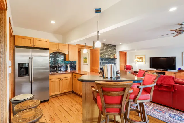 $4,500,000 | 852 County Rd Jg, Mount Horeb, WI 53572