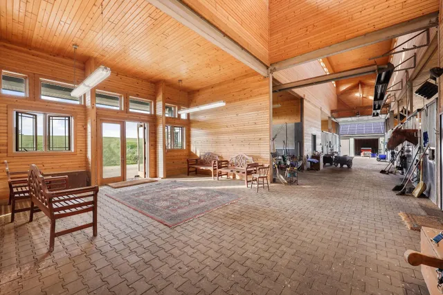 $4,500,000 | 852 County Rd Jg, Mount Horeb, WI 53572