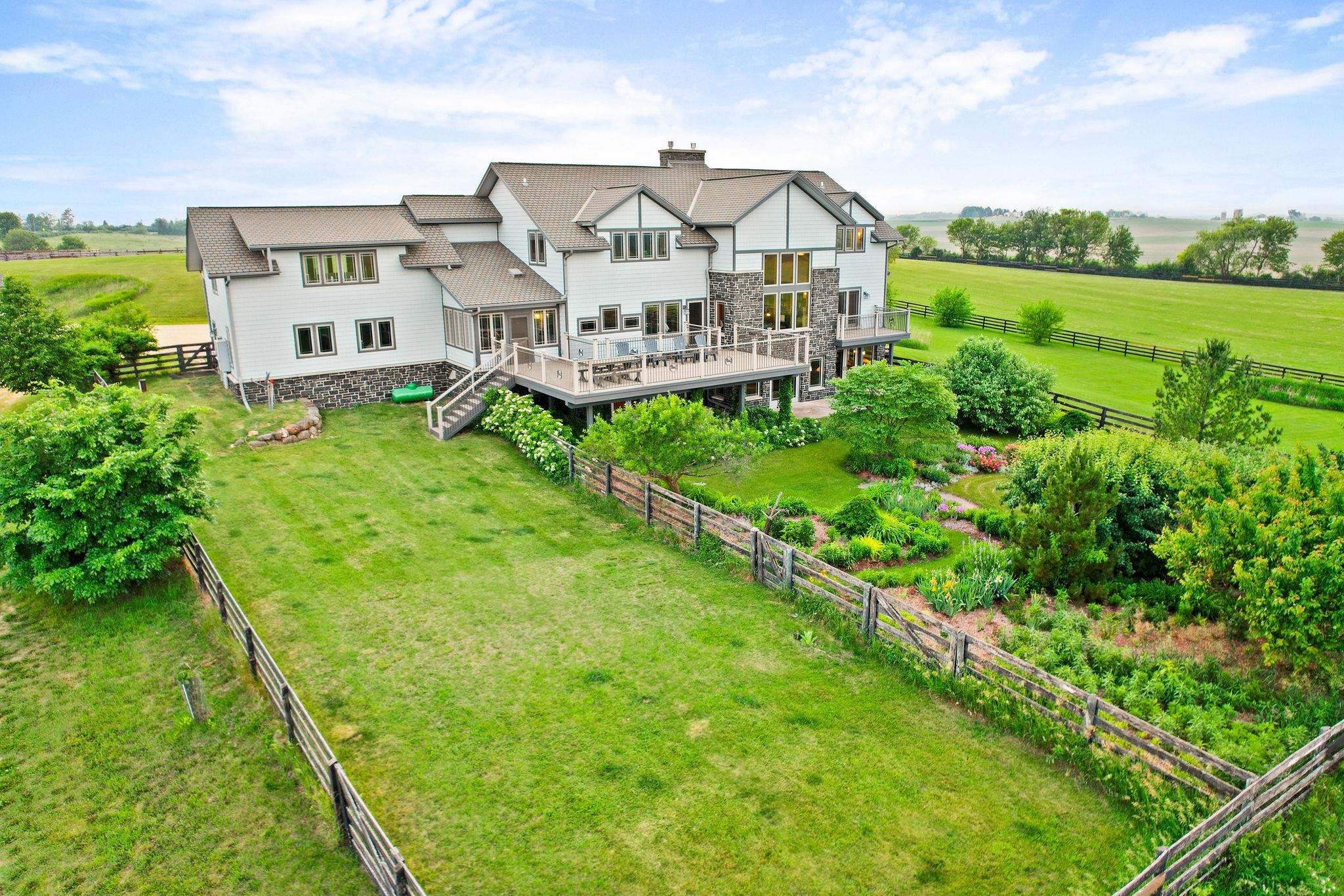 852 County Rd Jg Mount Horeb, WI 53572 - Photo 7 of 78