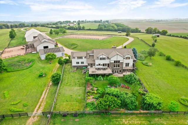 $4,500,000 | 852 County Rd Jg, Mount Horeb, WI 53572