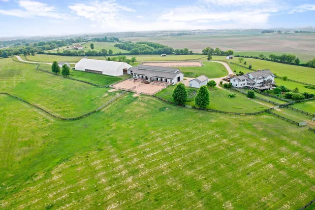 $4,500,000 | 852 County Rd Jg, Mount Horeb, WI 53572