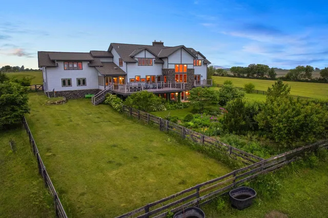 $4,500,000 | 852 County Rd Jg, Mount Horeb, WI 53572