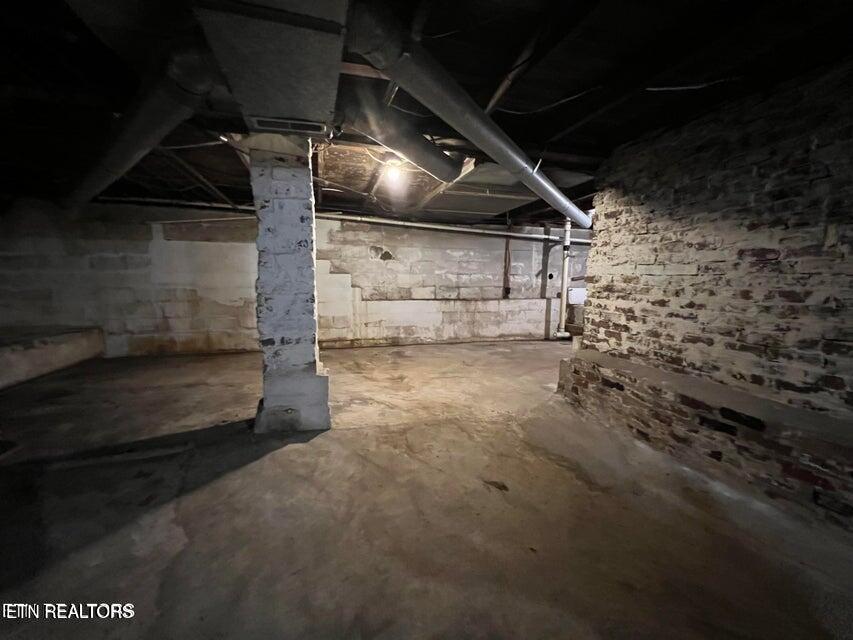 121 Sexton Lane Oneida, TN 37841 - Photo 28 of 32 20240605203443178664000000-o