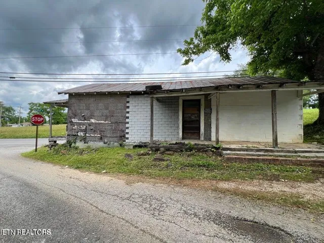 $85,000 | 121 Sexton Lane, Oneida, TN 37841