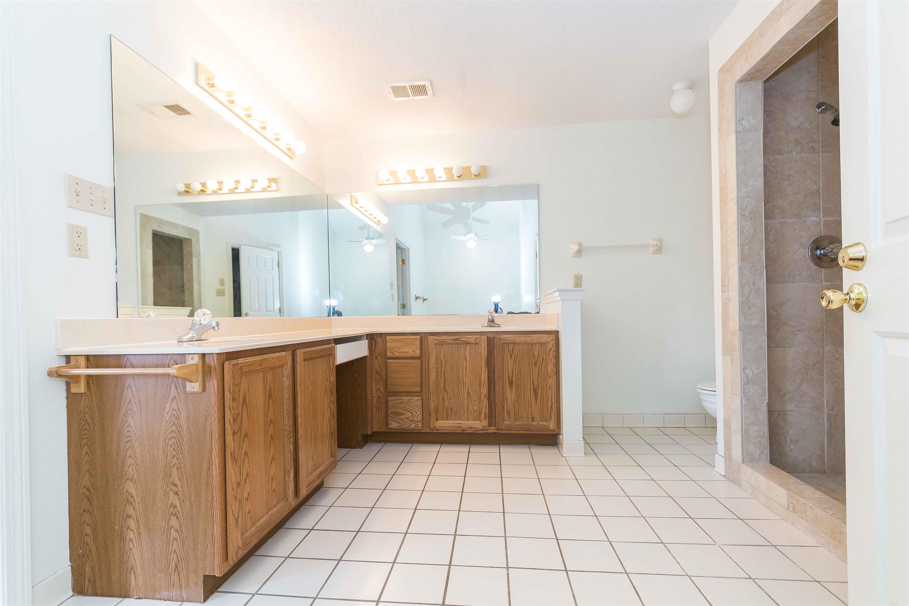 8485 Buckhurst Road Memphis, TN 38016 - Photo 9 of 25 Gallery Image 9