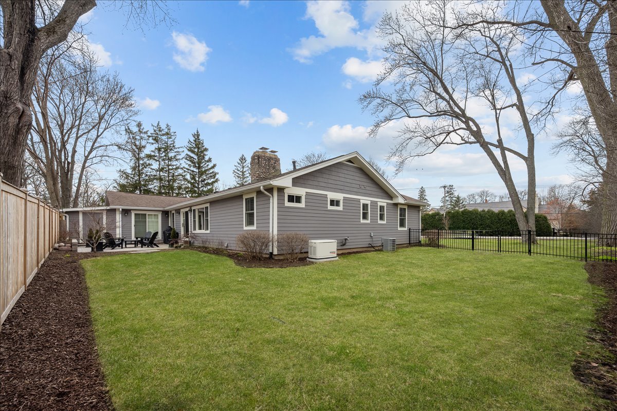 140 West Old Elm Road Lake Forest, IL 60045 - Photo 38 of 38 a view of a house with a big yard