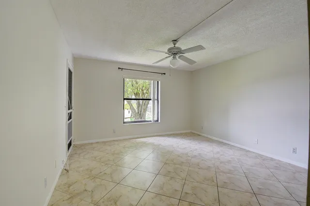 $2,000 | 890 North Federal Highway, Unit 206, Lantana, FL 33462