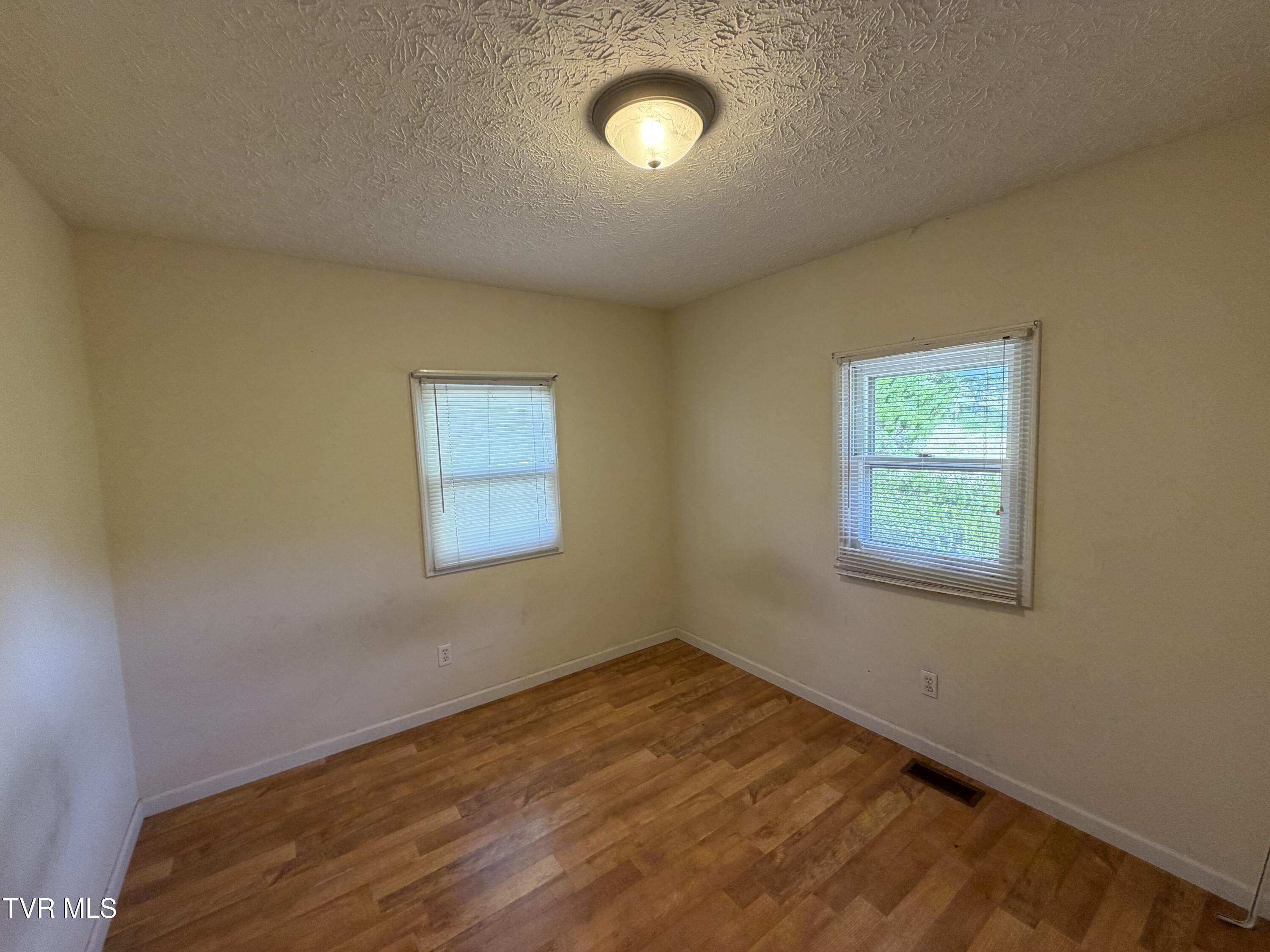 177 Shipp Springs Road Kingsport, TN 37660 - Photo 15 of 27 IMG_4909