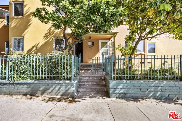 $3,050 | 2010 Virginia Avenue, Unit B, Santa Monica, CA 90404