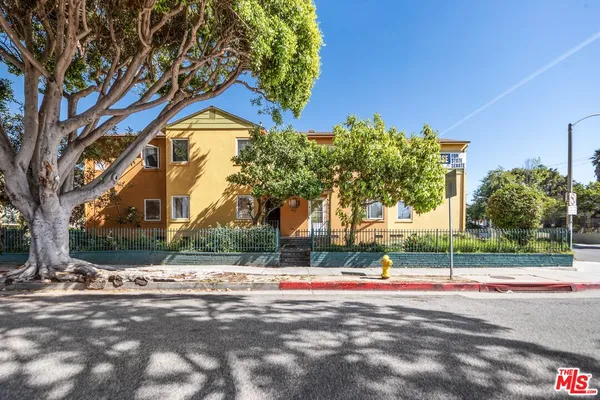 $3,050 | 2010 Virginia Avenue, Unit B, Santa Monica, CA 90404