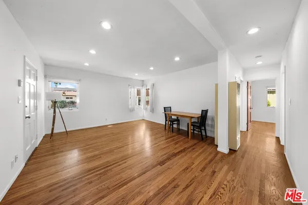 $3,050 | 2010 Virginia Avenue, Unit B, Santa Monica, CA 90404