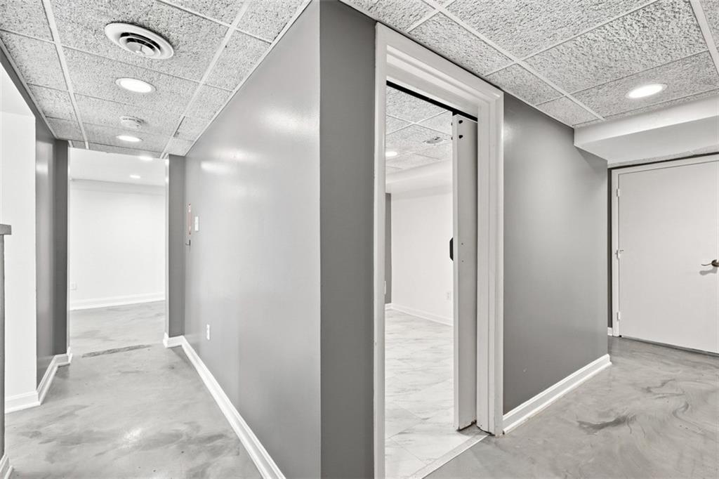 5761 Library Road Bethel Park, PA 15102 - Photo 15 of 27 Gallery Image 15