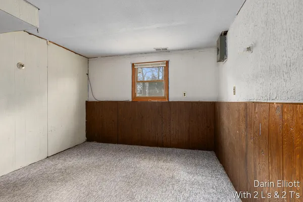 $242,500 | 3721 East Stage Road, Ionia, MI 48846