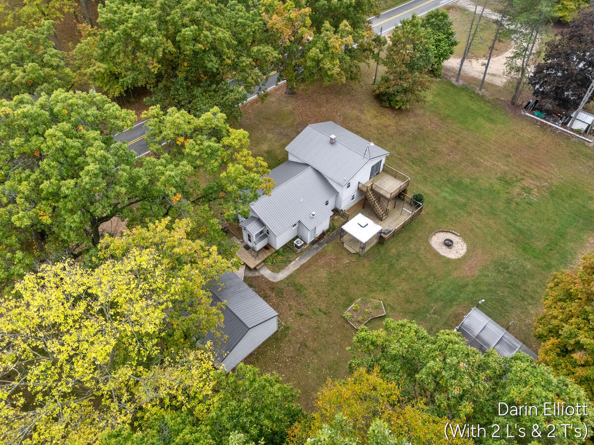 3721 East Stage Road Ionia, MI 48846 - Photo 4 of 55 3721EastStage_204