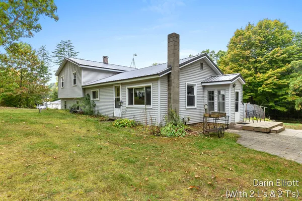 $242,500 | 3721 East Stage Road, Ionia, MI 48846