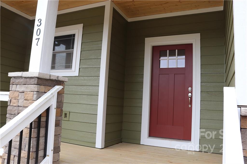307 Walnut Ridge Lane Weaverville, NC 28787 - Photo 3 of 32 Gallery Image 3