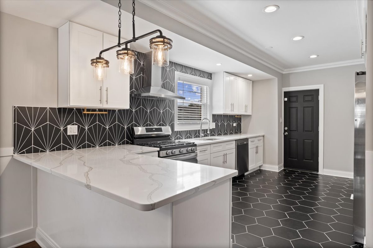 7830 South Merrill Avenue Chicago, IL 60649 - Photo 15 of 47