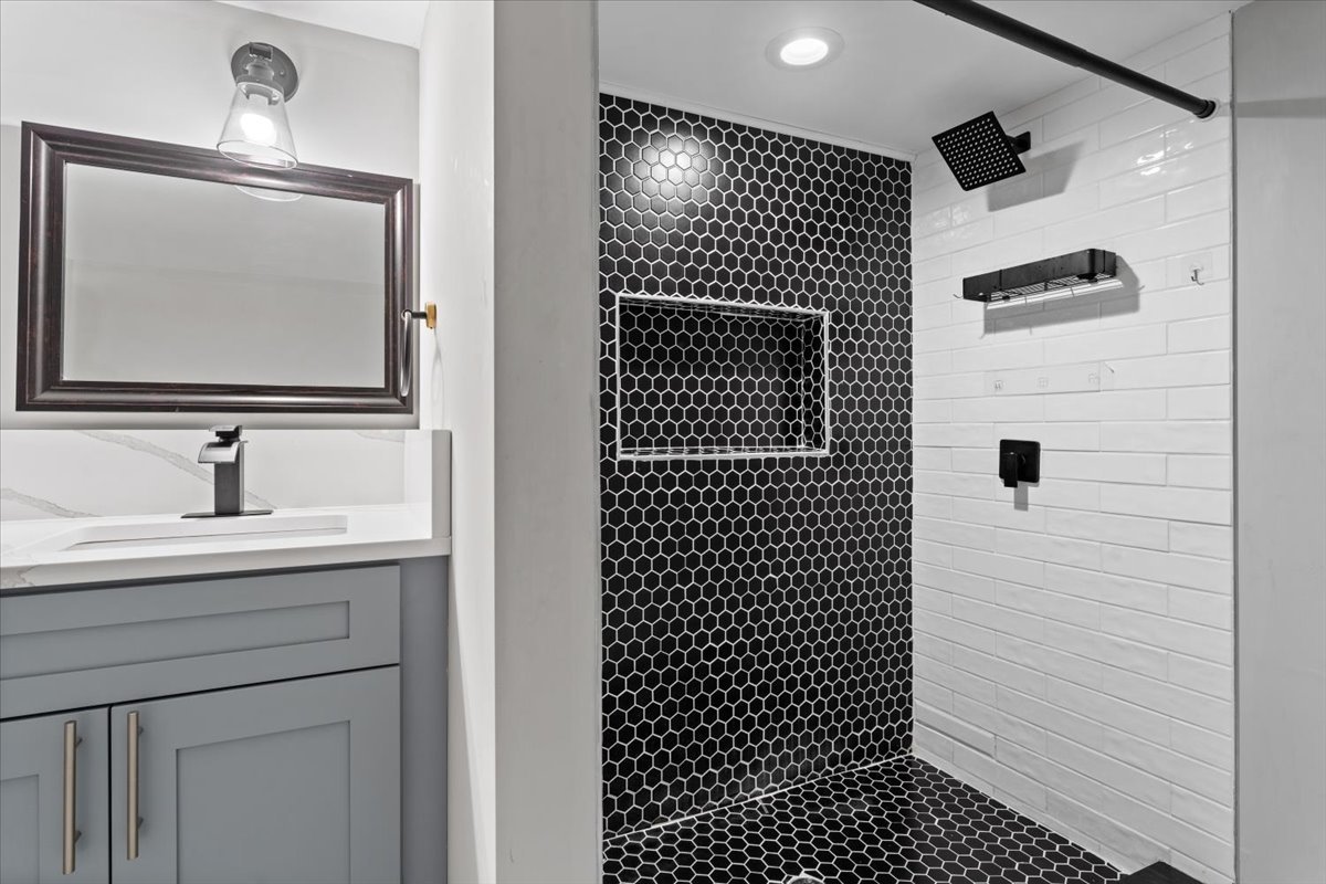 7830 South Merrill Avenue Chicago, IL 60649 - Photo 44 of 47