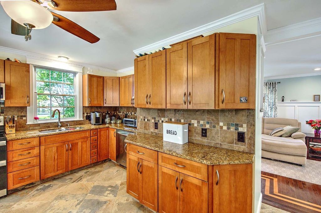 46 Channing Road Narragansett, RI 02882 - Photo 22 of 45