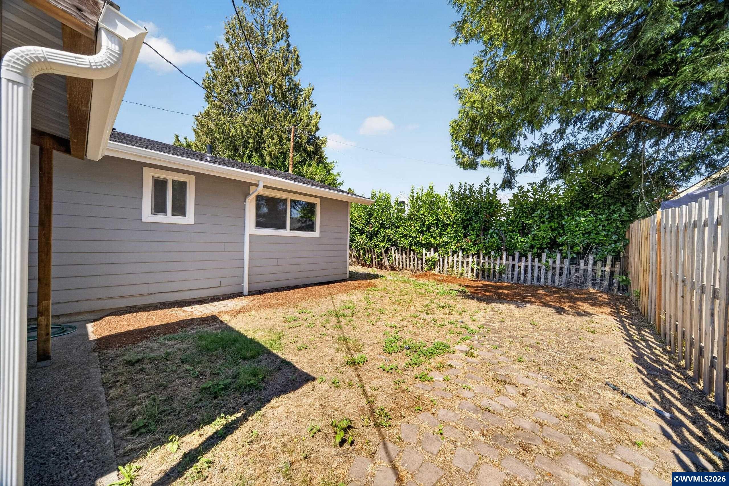 1305 Southwest 15th Avenue Albany, OR 97321 - Photo 27 of 28 Gallery Image 27