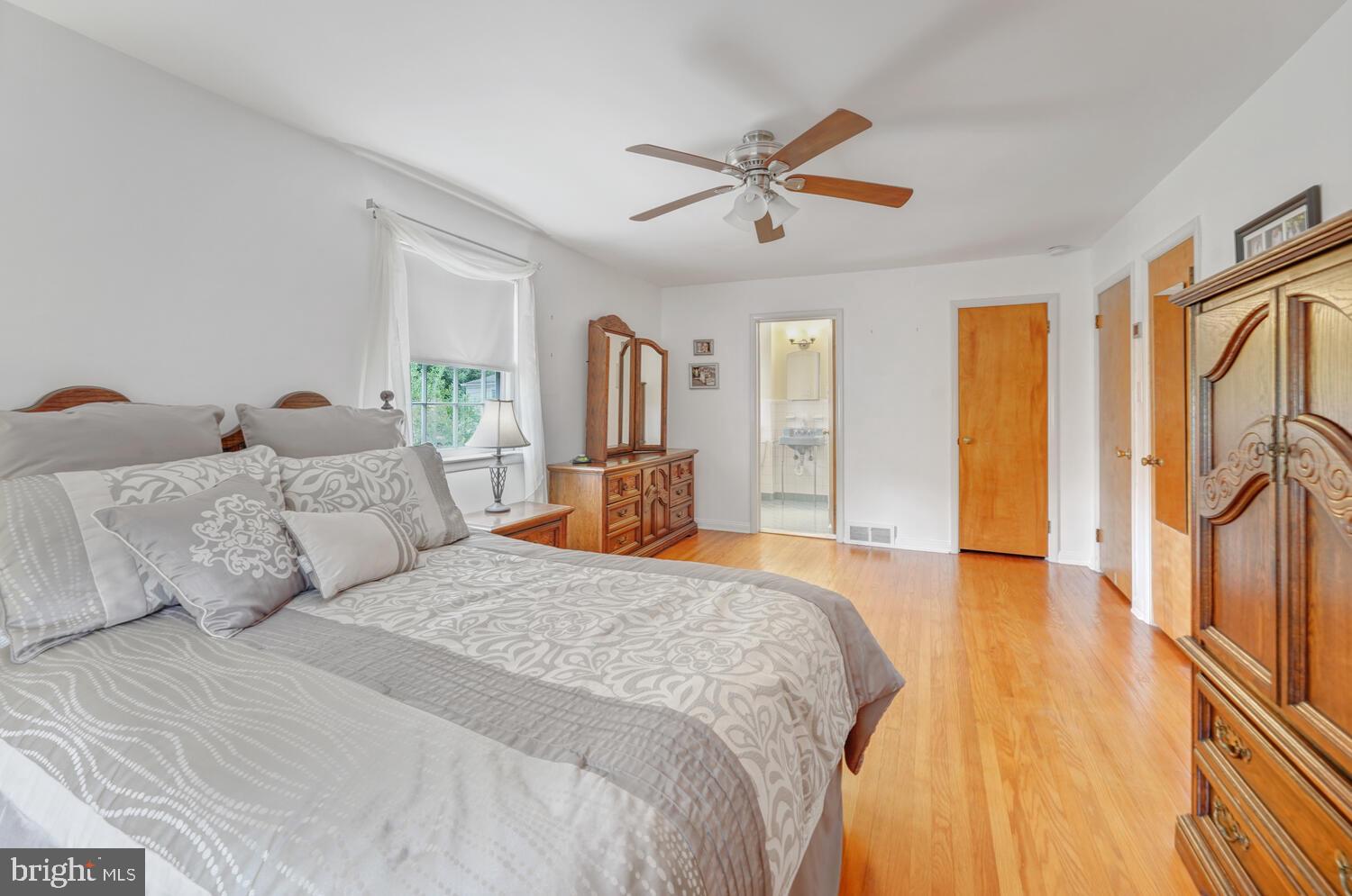 2721 South Kent Road Broomall, PA 19008 - Photo 12 of 53 Gallery Image 12