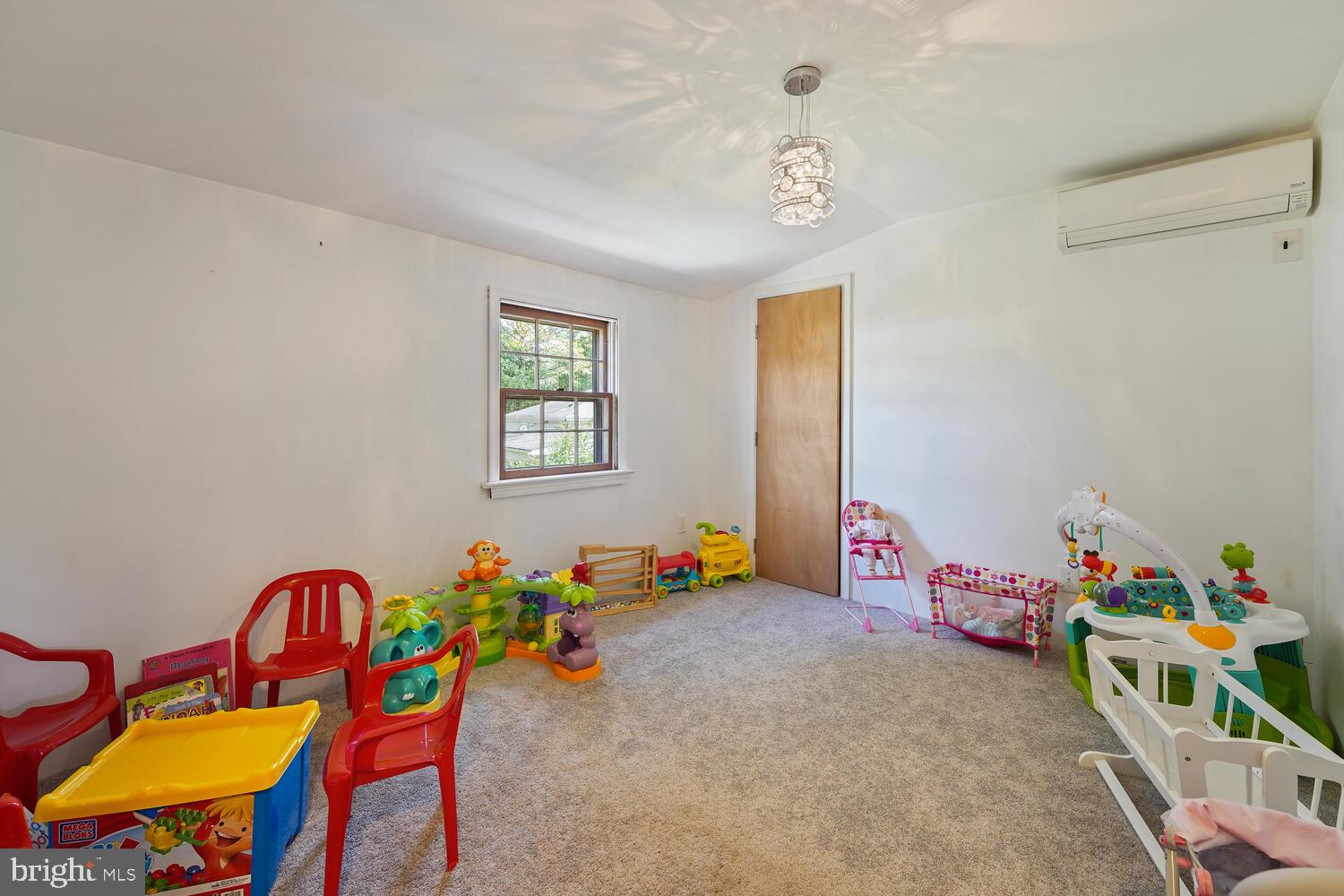 2721 South Kent Road Broomall, PA 19008 - Photo 28 of 53 Gallery Image 28