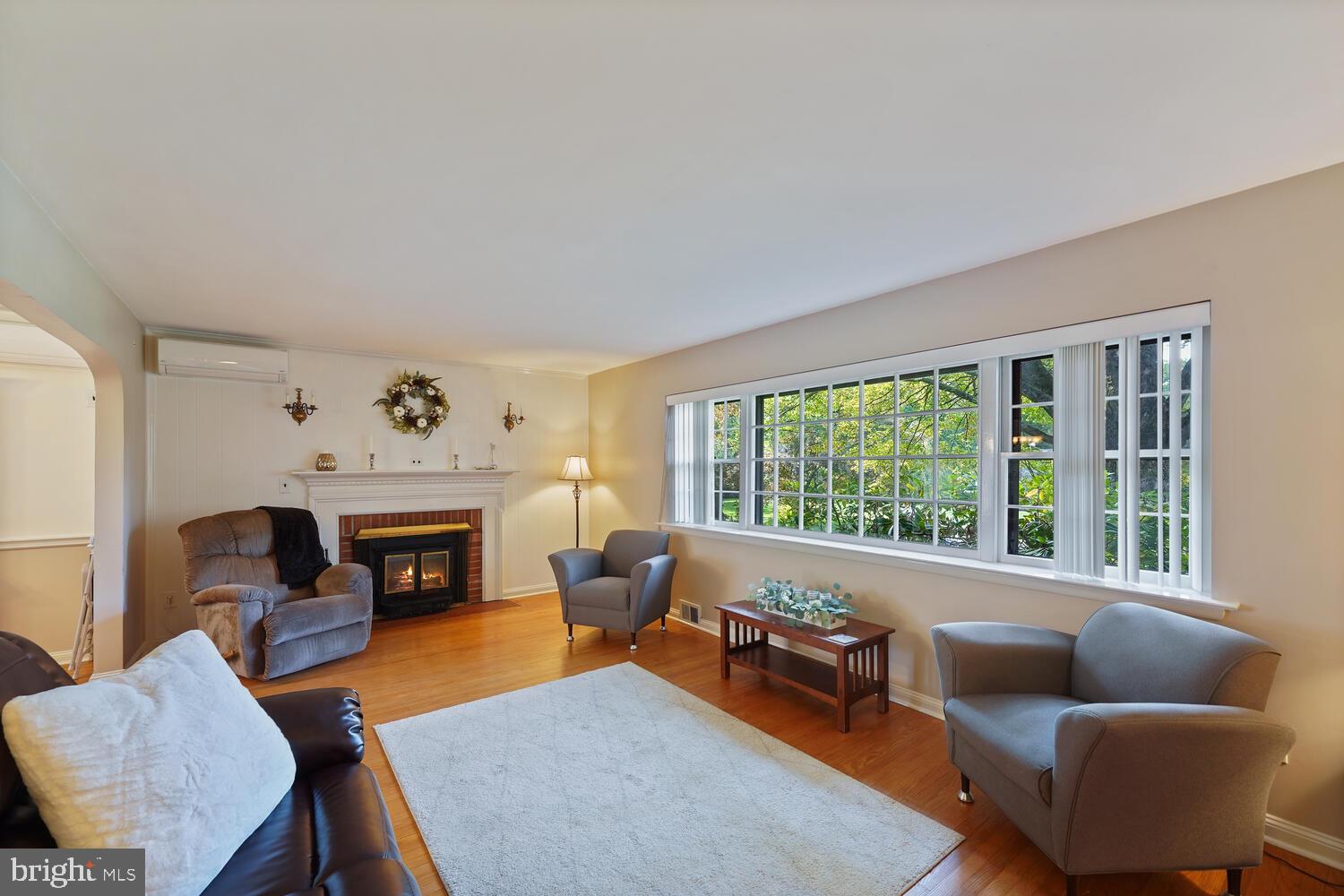 2721 South Kent Road Broomall, PA 19008 - Photo 3 of 53 Gallery Image 3