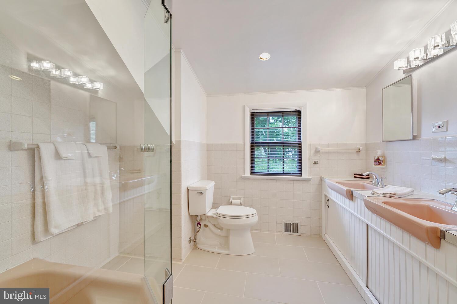 2721 South Kent Road Broomall, PA 19008 - Photo 31 of 53 Gallery Image 31