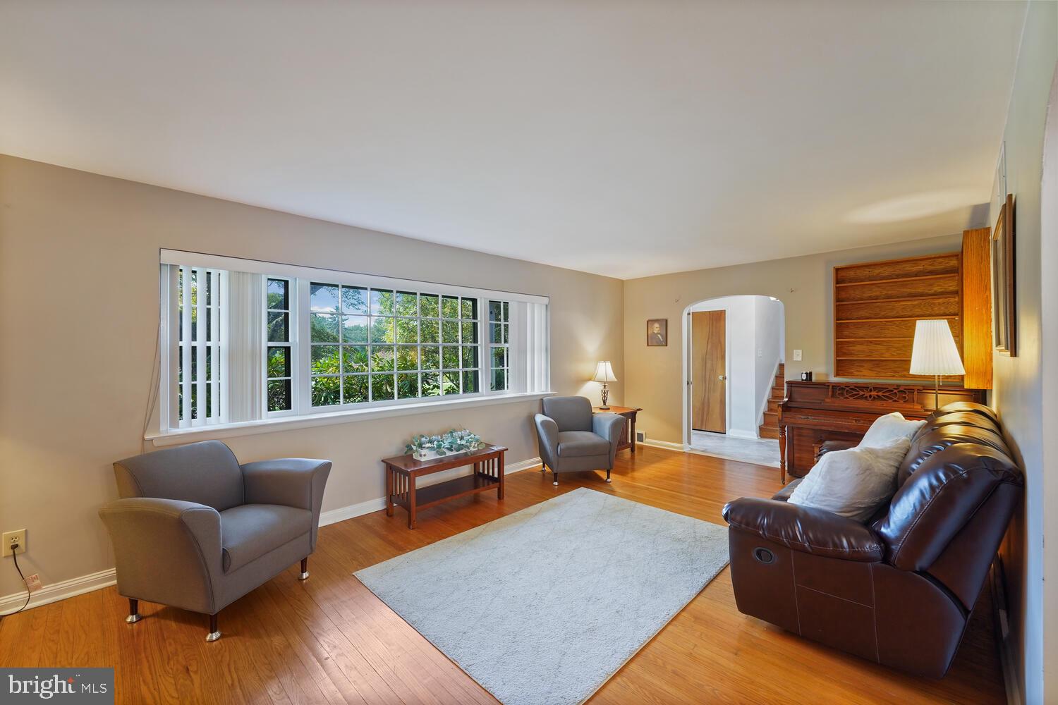 2721 South Kent Road Broomall, PA 19008 - Photo 4 of 53 Gallery Image 4