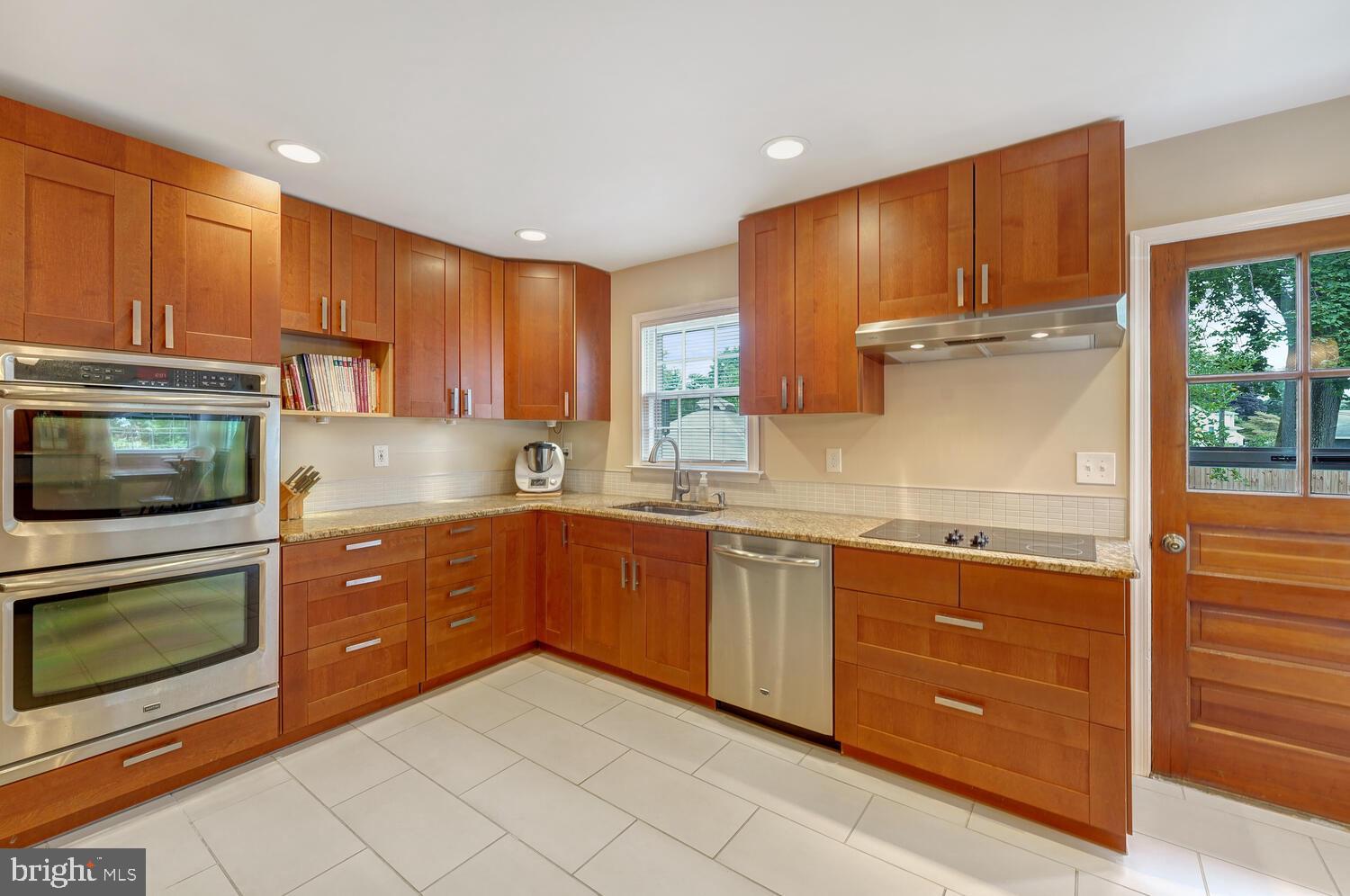 2721 South Kent Road Broomall, PA 19008 - Photo 8 of 53 Gallery Image 8