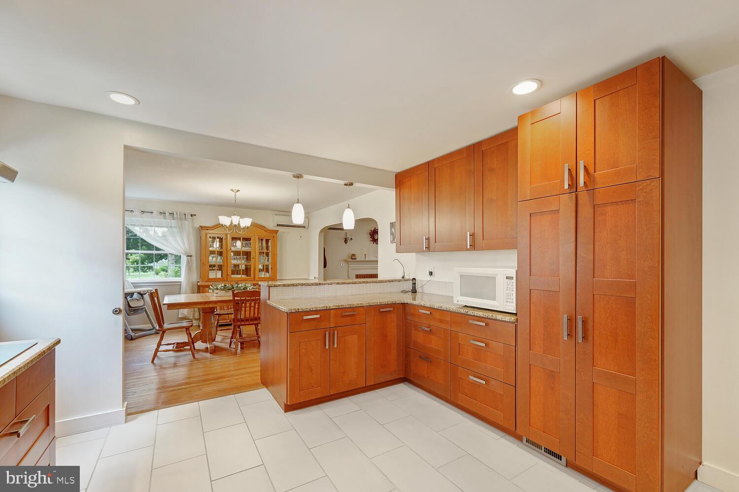 2721 South Kent Road Broomall, PA 19008 - Photo 9 of 53 Gallery Image 9