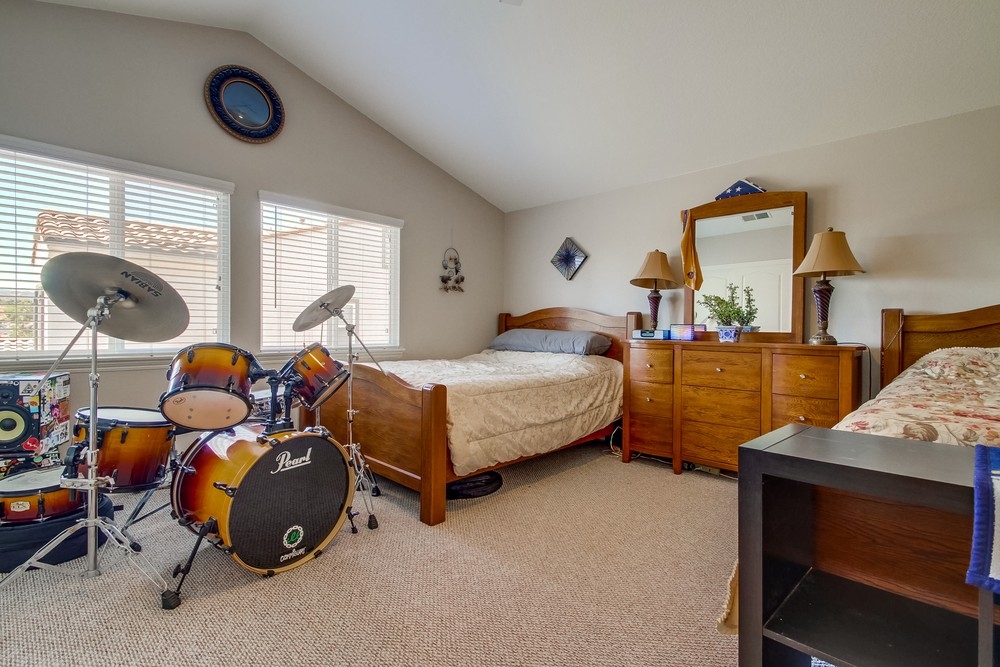 556 Hidden Trails Road Escondido, CA 92027 - Photo 17 of 25 Upstairs Bedroom 1