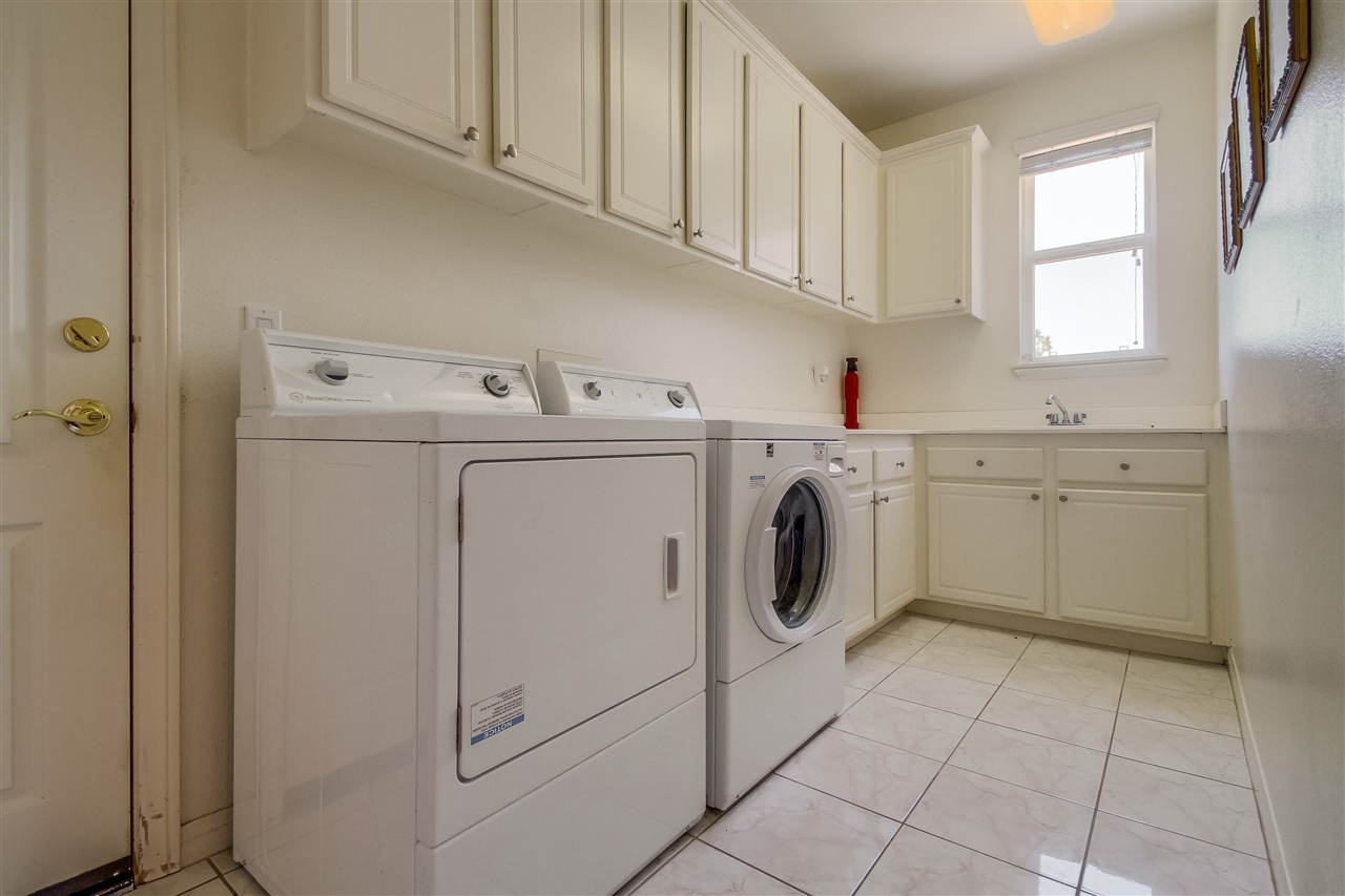 556 Hidden Trails Road Escondido, CA 92027 - Photo 19 of 25 Attached Laundry Room (off hallway leading from kitchen to main garage),