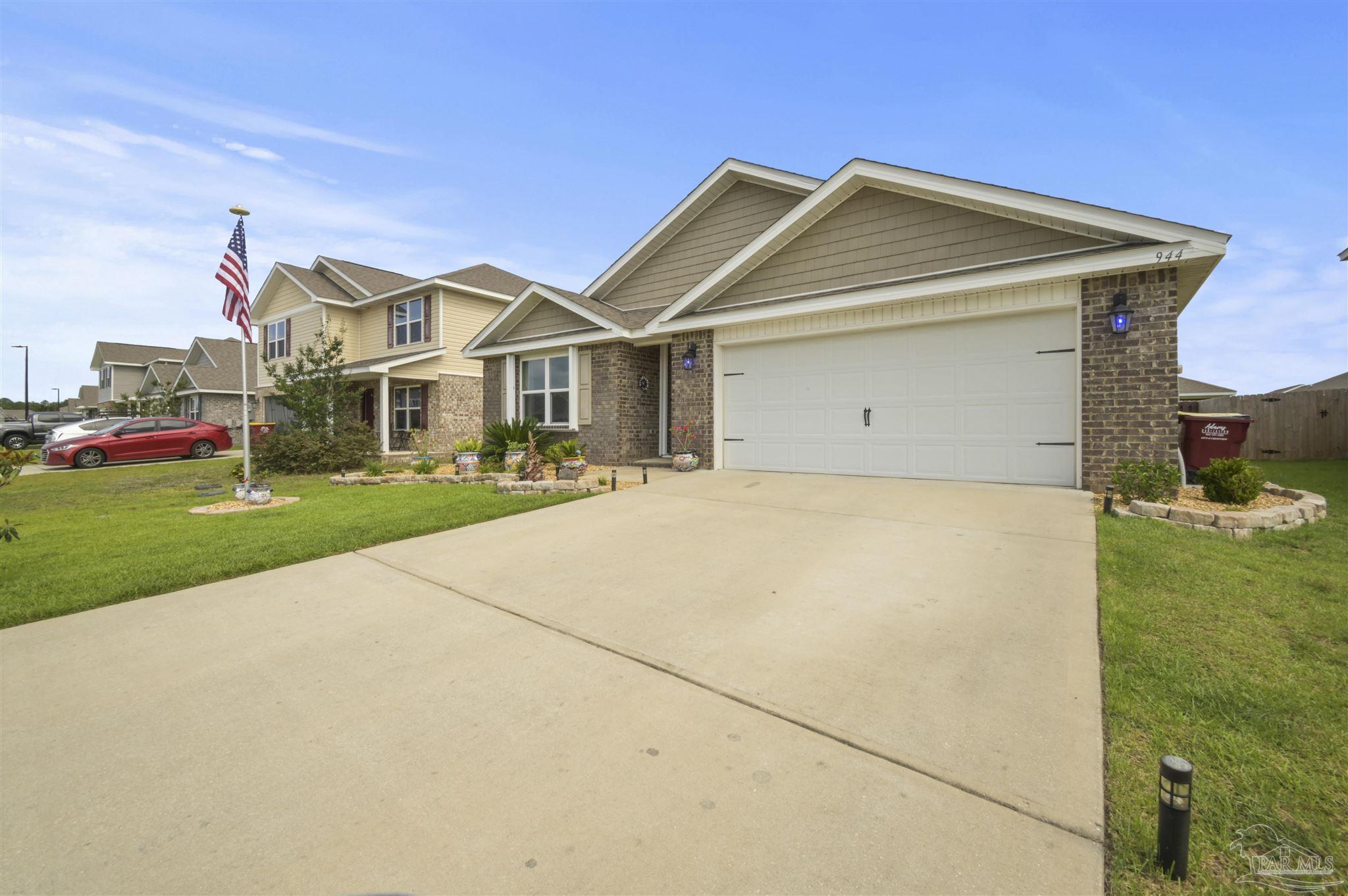 944 Merganser Way Crestview, FL 32539 - Photo 4 of 35 Gallery Image 4