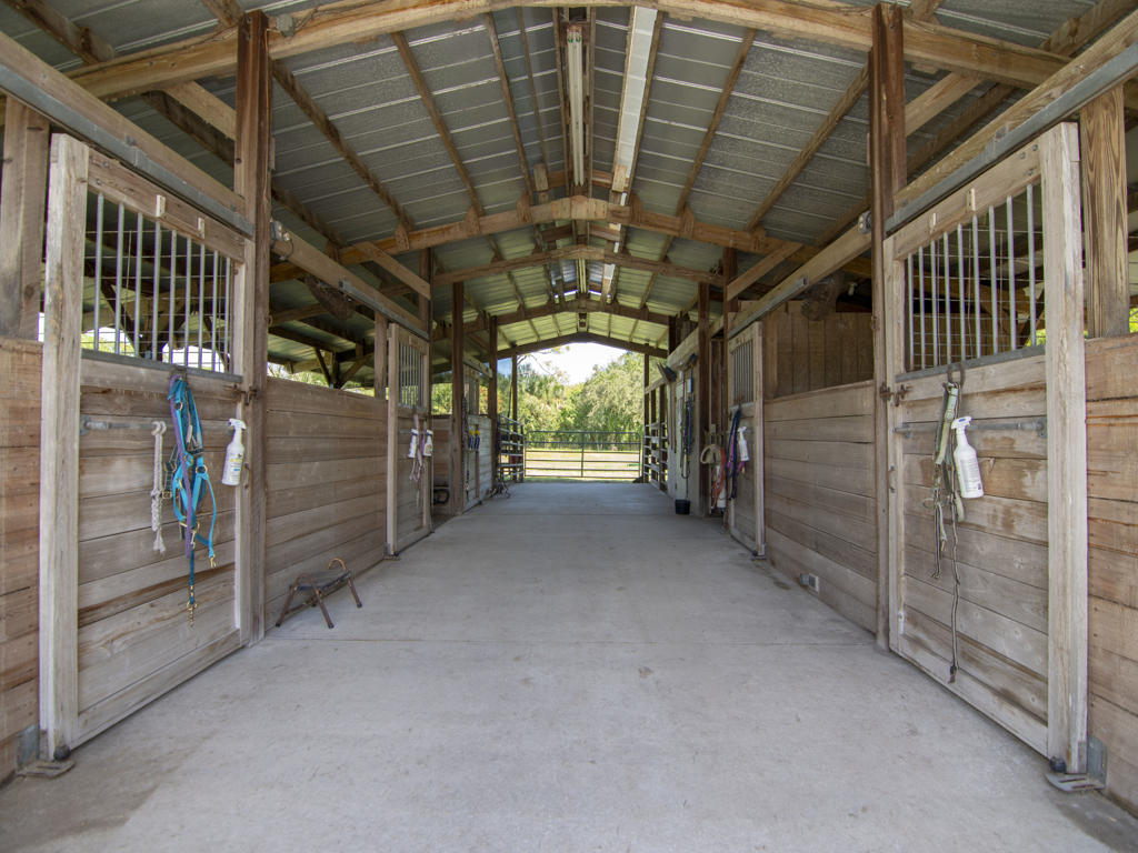 3524 11 Mile Road Fort Pierce, FL 34945 - Photo 8 of 62 INTERIOR BARN