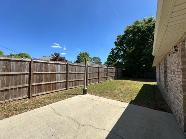 $2,000 | 516 Grand Ridge Drive, Crestview, FL 32539